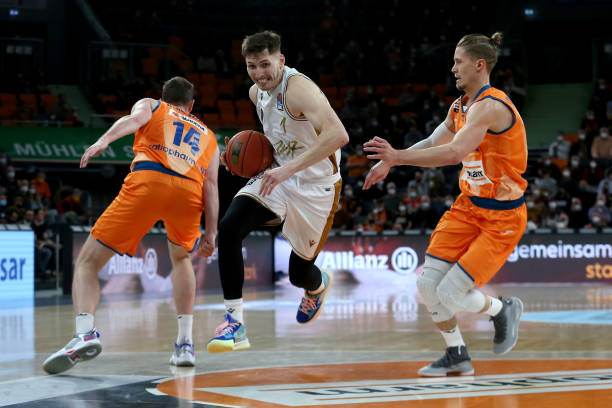 对于中国足 对于中国足